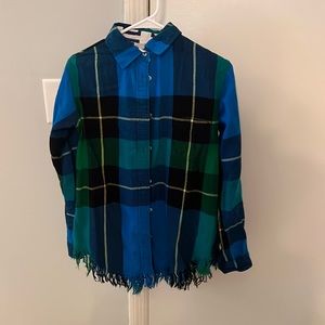 Tizzie size small shirt
